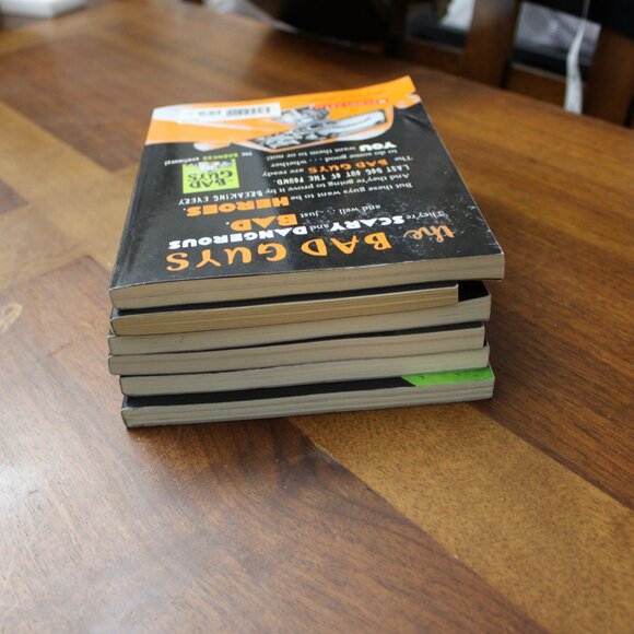 The Bad Guys Paperback Book Series #1-11 + Movie Novelization USED - Picture 6 of 7